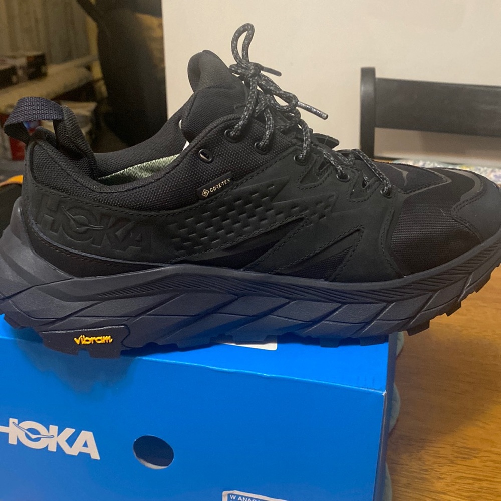 Hoka sneakers size 11